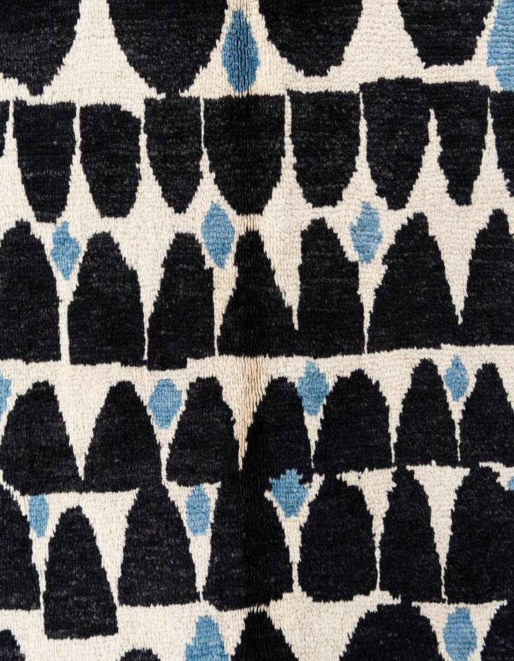 Detail image of  5' 8 x 8' 3  Hand Knotted Moroccan Wool Rug