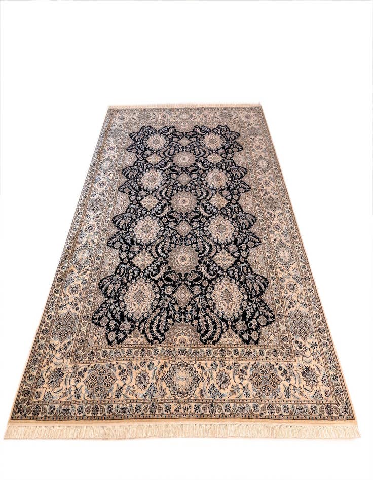 Detail image of  6' 11 x 10' 4 Nain Rug