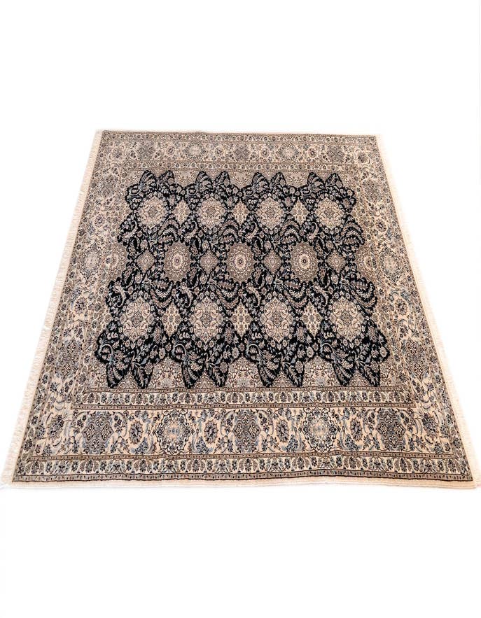 Detail image of  6' 11 x 10' 4 Nain Rug