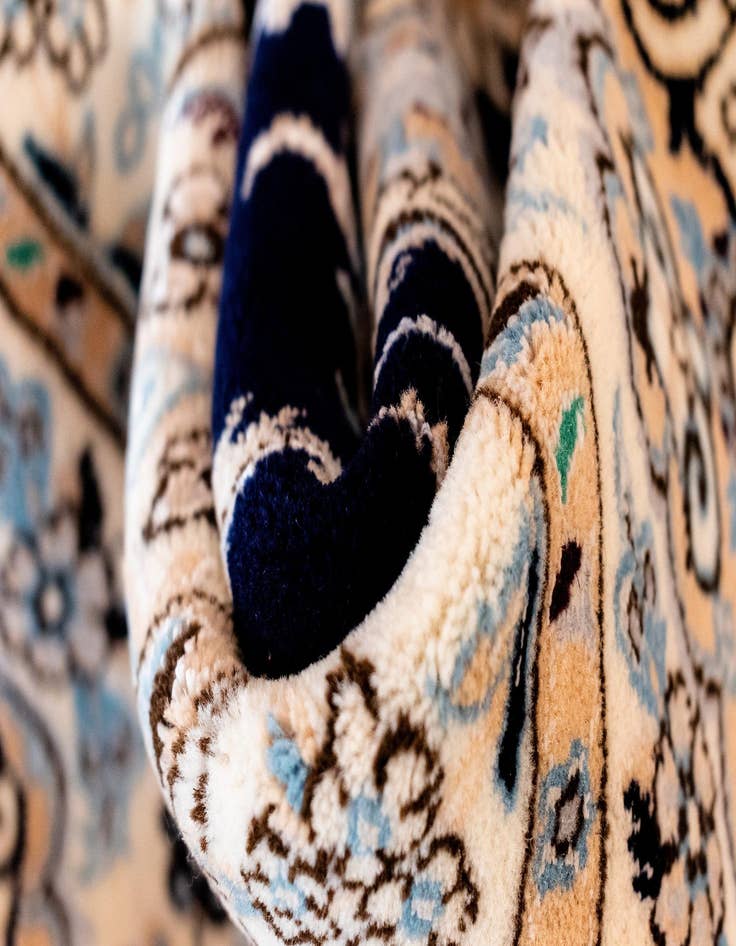 Detail image of  6' 11 x 10' 4 Nain Rug
