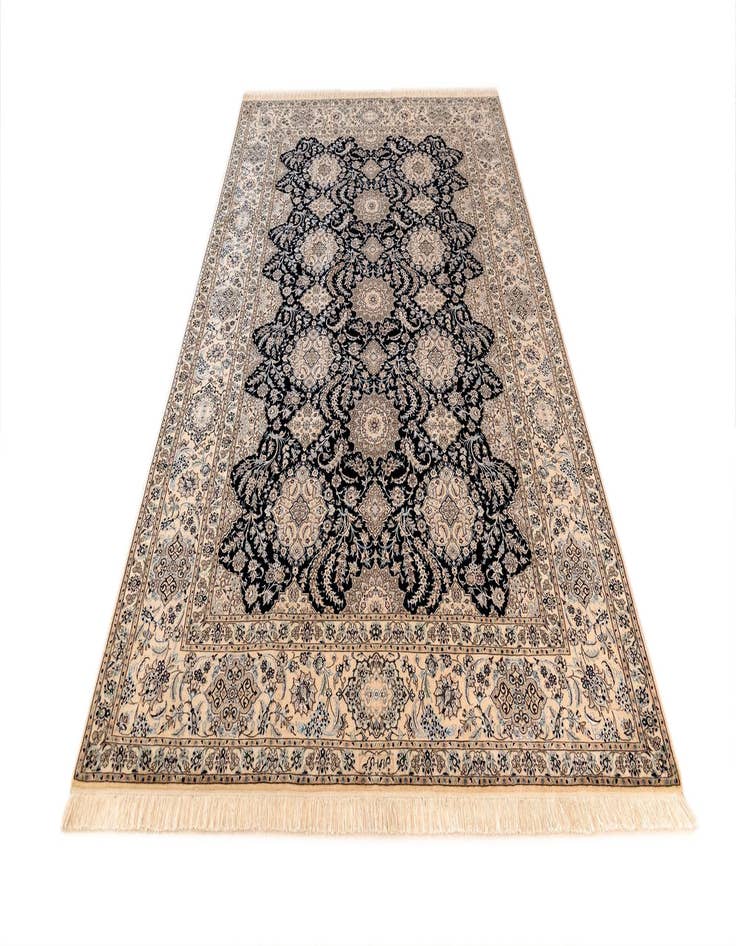 Detail image of  6' 11 x 10' 2 Nain Rug