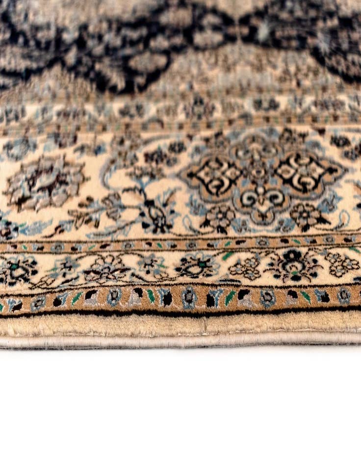 Detail image of  6' 11 x 10' 2 Nain Rug