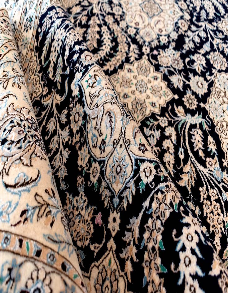 Detail image of  6' 11 x 10' 2 Nain Rug