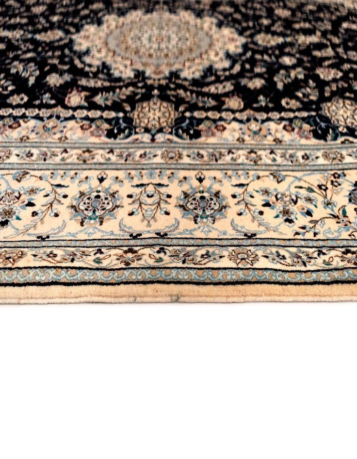 Detail image of  6' 11 x 10' 3 Nain Rug