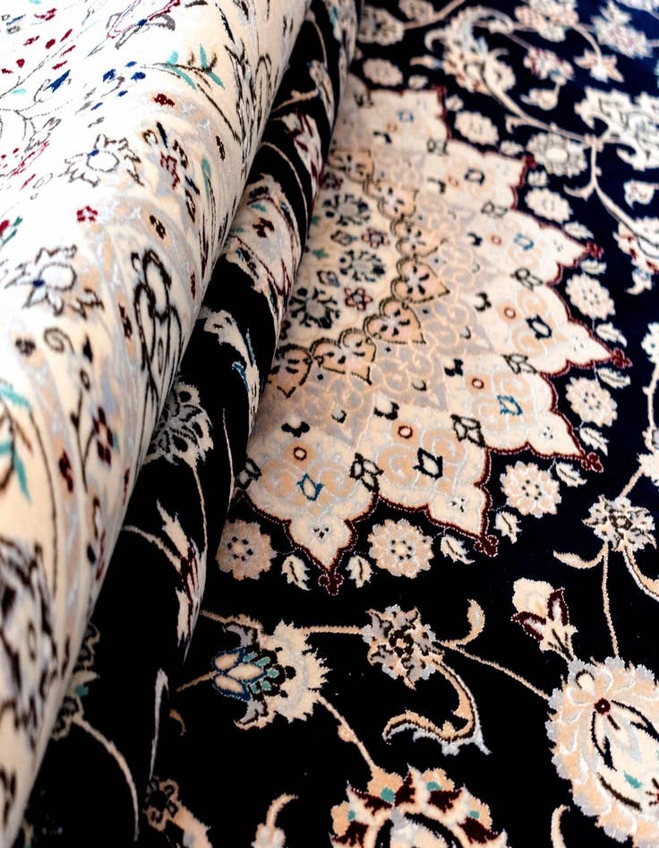 Detail image of  6' 11 x 10' 2 Nain Rug