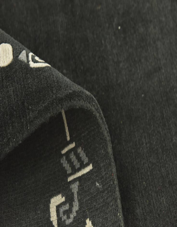 Detail image of  4' 8 x 6' 6  Hand Knotted Nepal Wool Rug