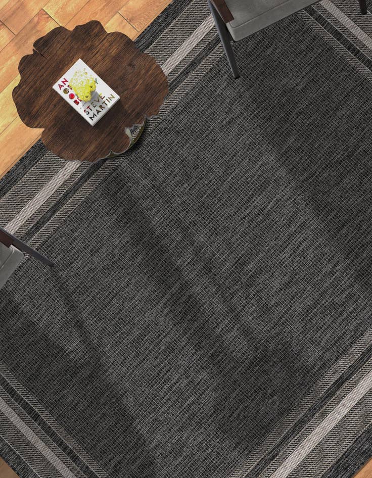 Detail image of  2' x 3' 1  Washable Border Indoor / Outdoor Rug