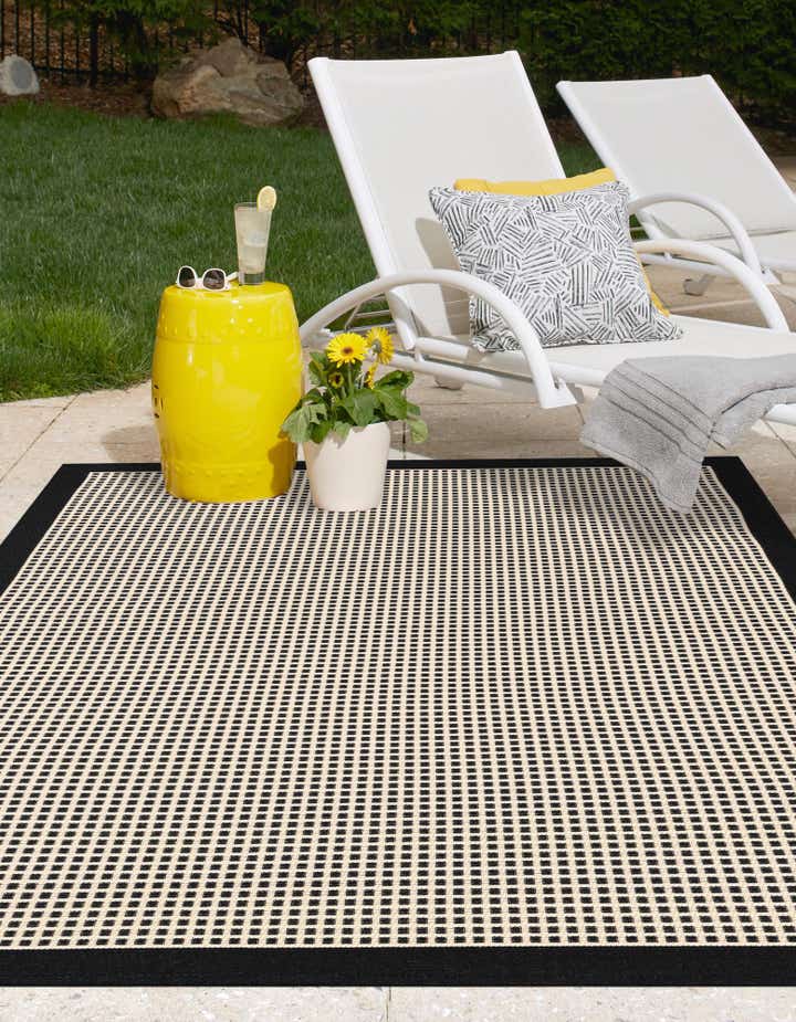 Black 4' x 6' Border Indoor / Outdoor Rug | Rugs.com
