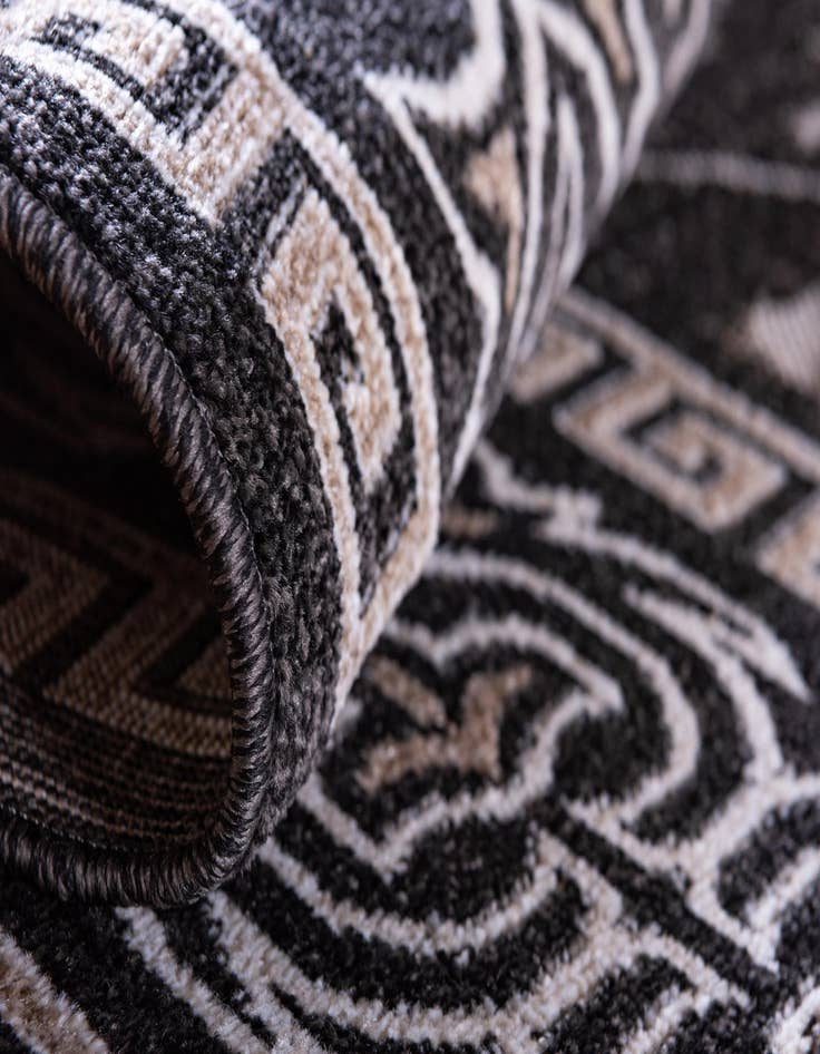 Detail image of 7' x 10' Washable Botanical Indoor / Outdoor Rug