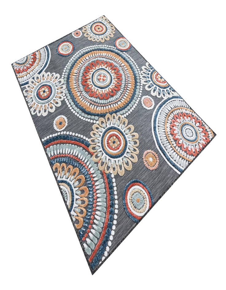 Detail image of  4' 5 x 6'  Washable Botanical Indoor / Outdoor Rug