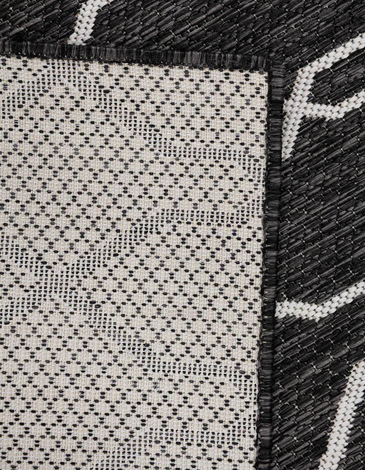 Detail image of  2' 3 x 3'  Washable Lattice Indoor / Outdoor Rug