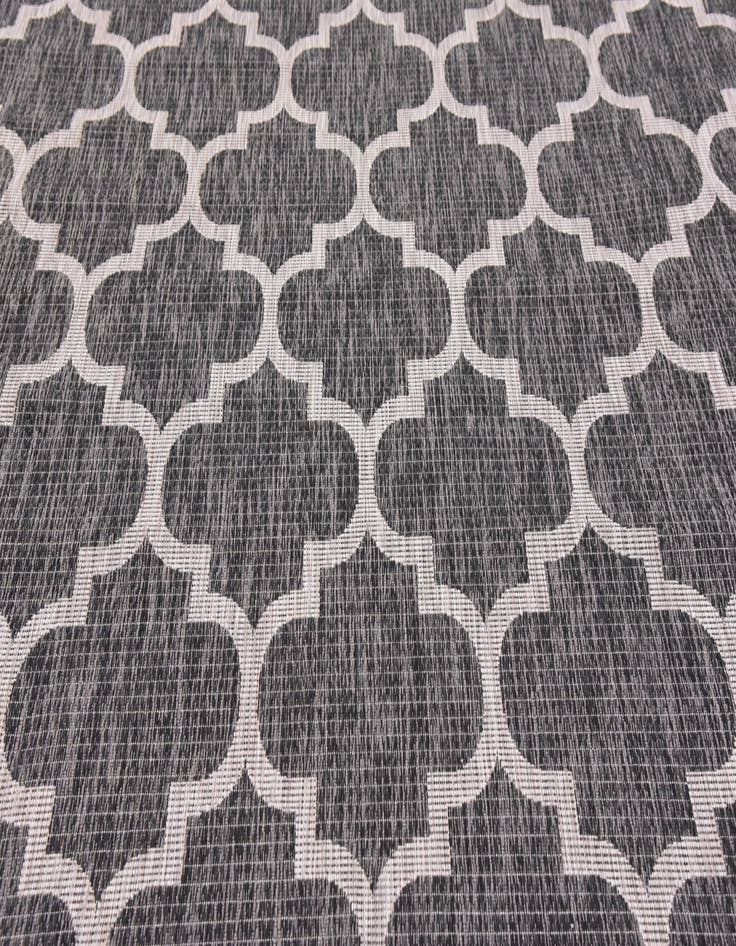Detail image of  9' x 12'  Washable Lattice Indoor / Outdoor Rug