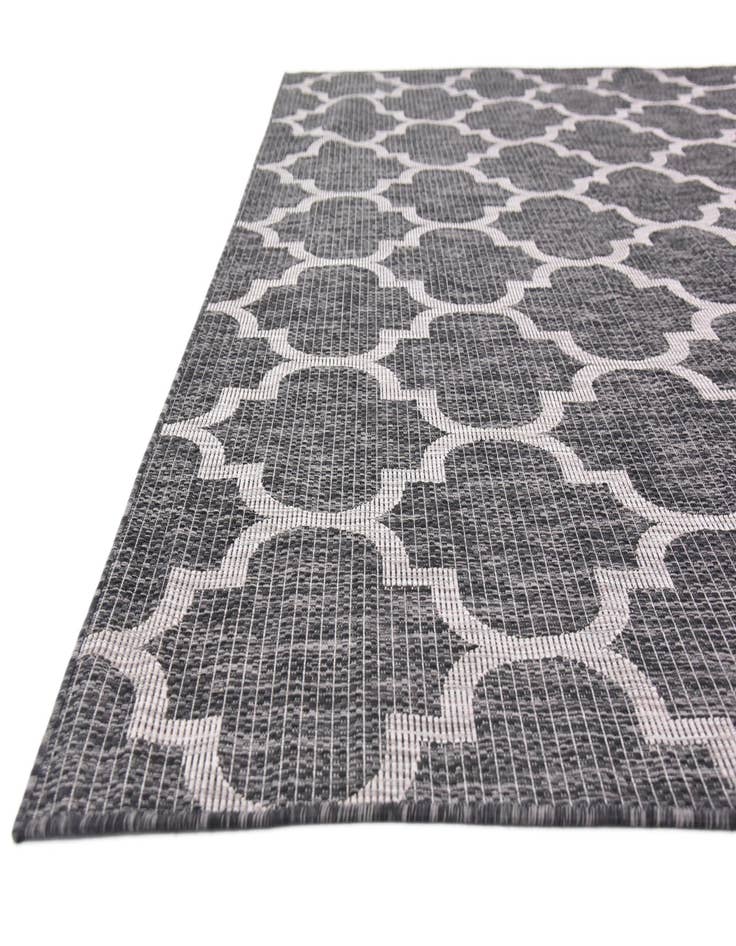 Detail image of  9' x 12'  Washable Lattice Indoor / Outdoor Rug