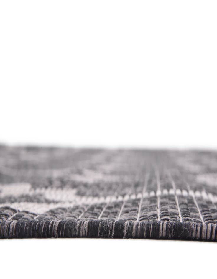 Detail image of  9' x 12'  Washable Lattice Indoor / Outdoor Rug