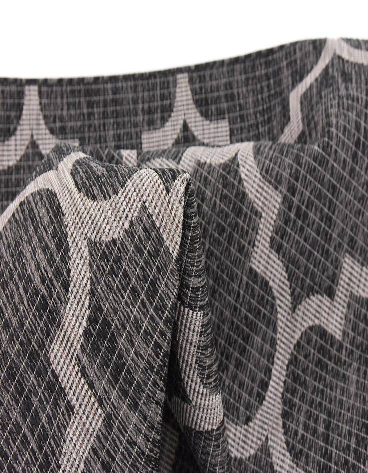 Detail image of  9' x 12'  Washable Lattice Indoor / Outdoor Rug