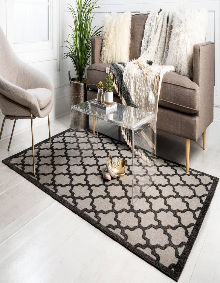 Detail image of  9' x 12' 2  Washable Lattice Indoor / Outdoor Rug