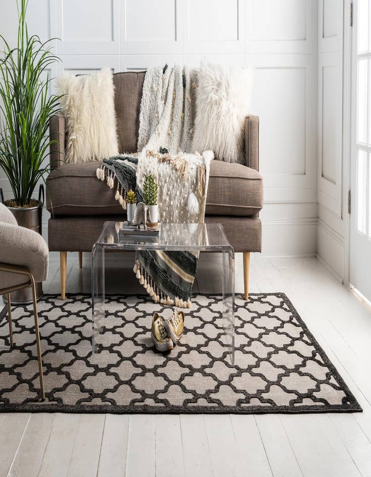 Detail image of  9' x 12' 2  Washable Lattice Indoor / Outdoor Rug