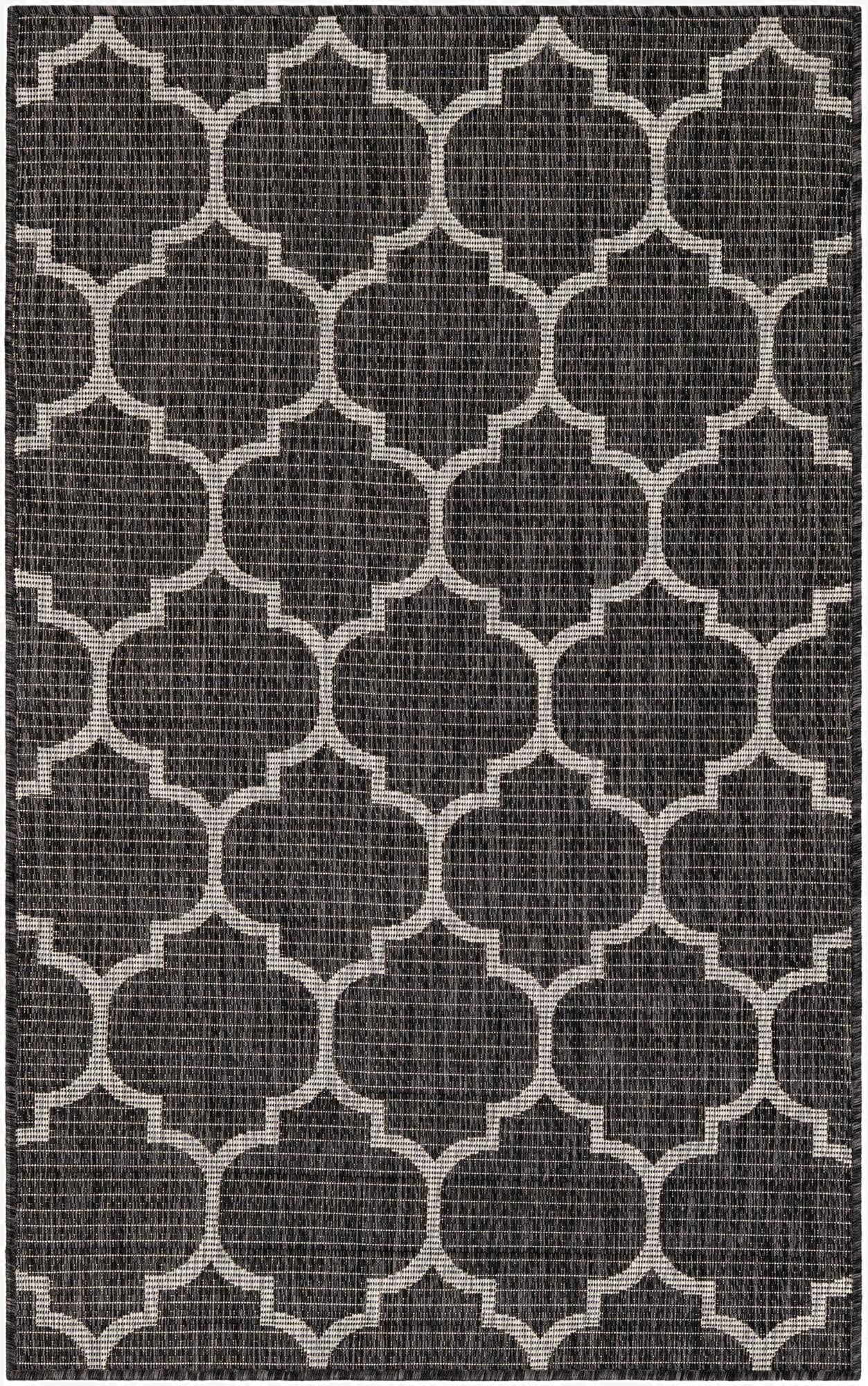  3' x 5' 3  Washable Lattice Indoor / Outdoor Rug