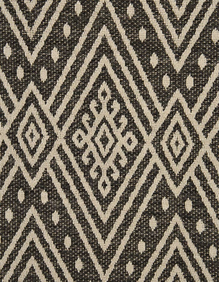 Detail image of  5' 3 x 7' 8  Washable Modern Indoor / Outdoor Rug