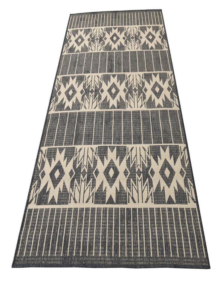Detail image of  5' 3 x 7' 9  Washable Modern Indoor / Outdoor Rug