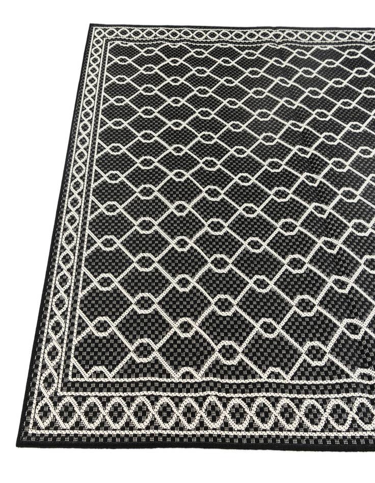 Detail image of  5' 3 x 7' 8  Washable Modern Indoor / Outdoor Rug