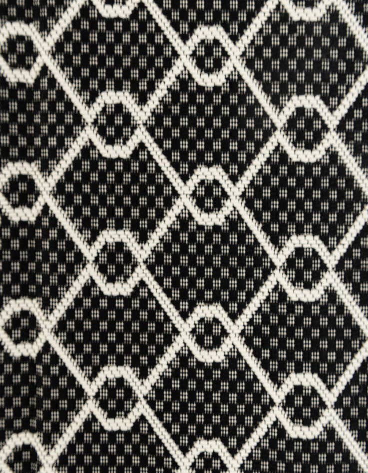 Detail image of  5' 3 x 7' 8  Washable Modern Indoor / Outdoor Rug