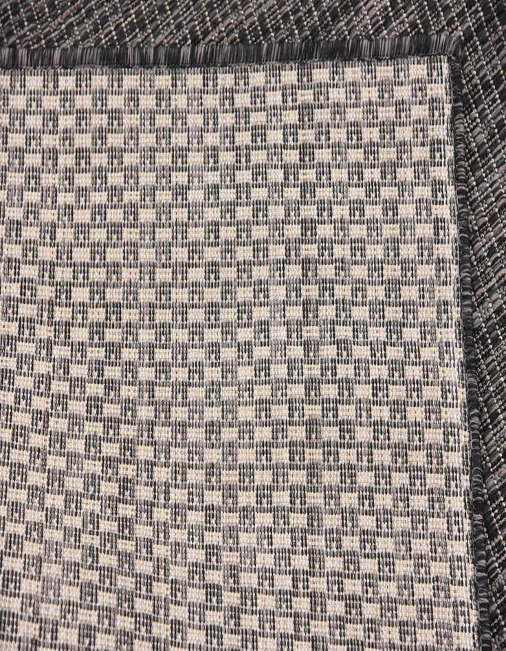 Detail image of  6' x 9'  Washable Solid Indoor / Outdoor Rug