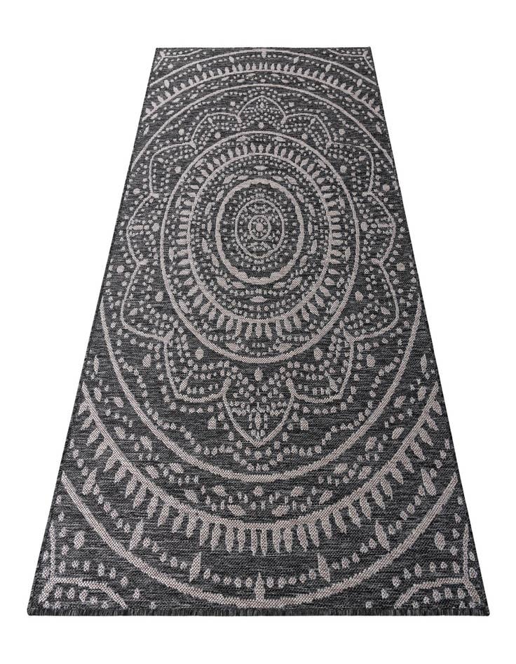 Detail image of  5' x 7' 2  Washable Traditional Indoor / Outdoor Rug