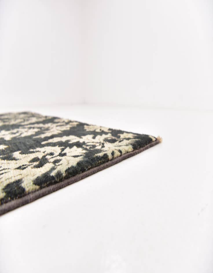 Detail image of  5' x 6' 4  Hand Knotted Peshawar Ziegler Oriental Rug