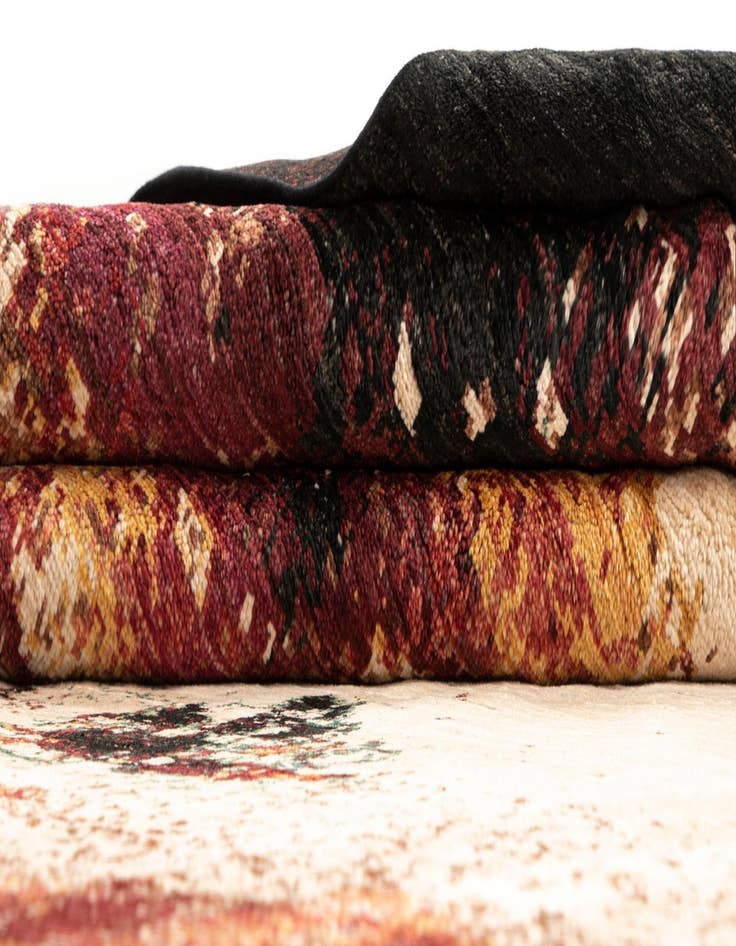 Detail image of  7' 10 x 9' 10 Rubin Wool Rug