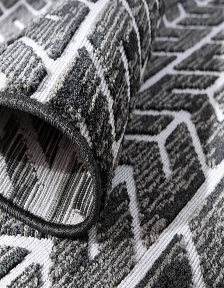 Detail image of  4' x 6'  Washable Sabrina Soto Aston Indoor / Outdoor Rug