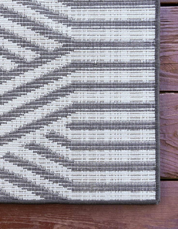 Detail image of  4' x 6'  Washable Sabrina Soto Hudson Indoor / Outdoor Rug