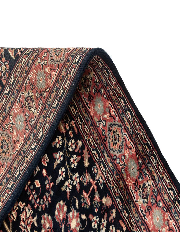 Detail image of  4' 7 x 6' 9  Hand Knotted Sarough Wool Rug