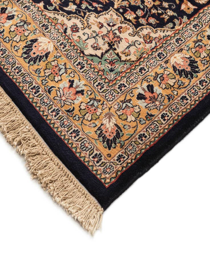 Detail image of  4' 4 x 6' 5  Hand Knotted Sarough Oriental Wool Rug