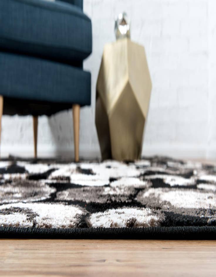 Detail image of  5' x 8' Sydney Rug