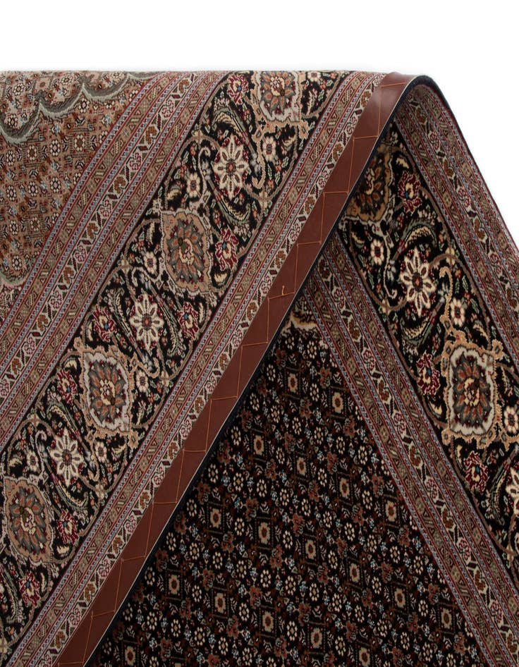 Detail image of  6' 8 x 10' 1 Tabriz Mahi Rug