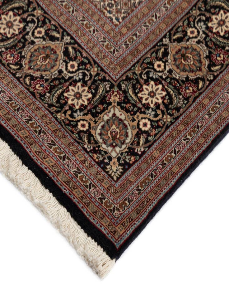 Detail image of  6' 8 x 10' 1 Tabriz Mahi Rug