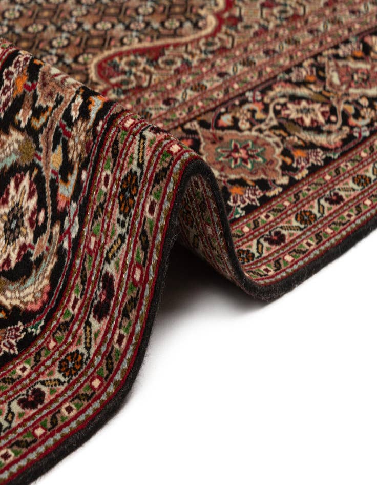 Detail image of  6' 8 x 9' 9 Tabriz Mahi Rug