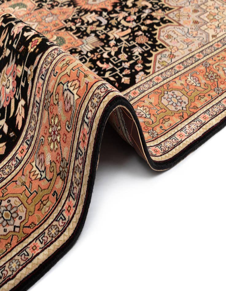 Detail image of  4' 11 x 7' Tabriz Rug