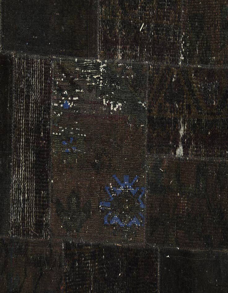 Detail image of  5' 2 x 6' 8  Hand Knotted Ultra Vintage Persian Wool Rug