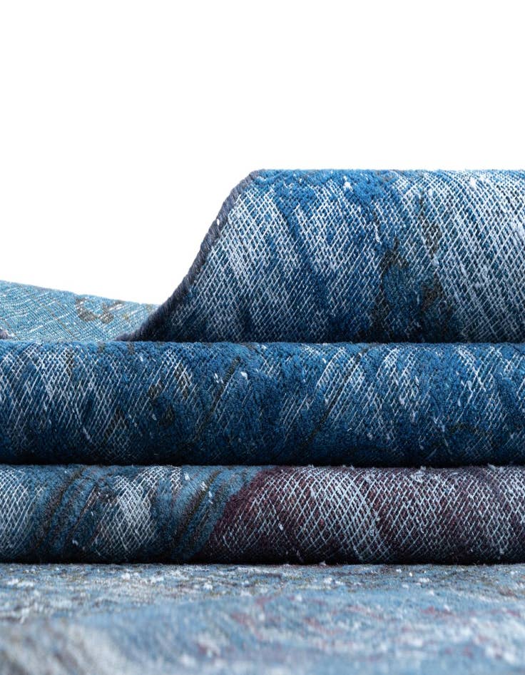 Detail image of  9' 10 x 12' 5 Vintage Royal Wool Rug