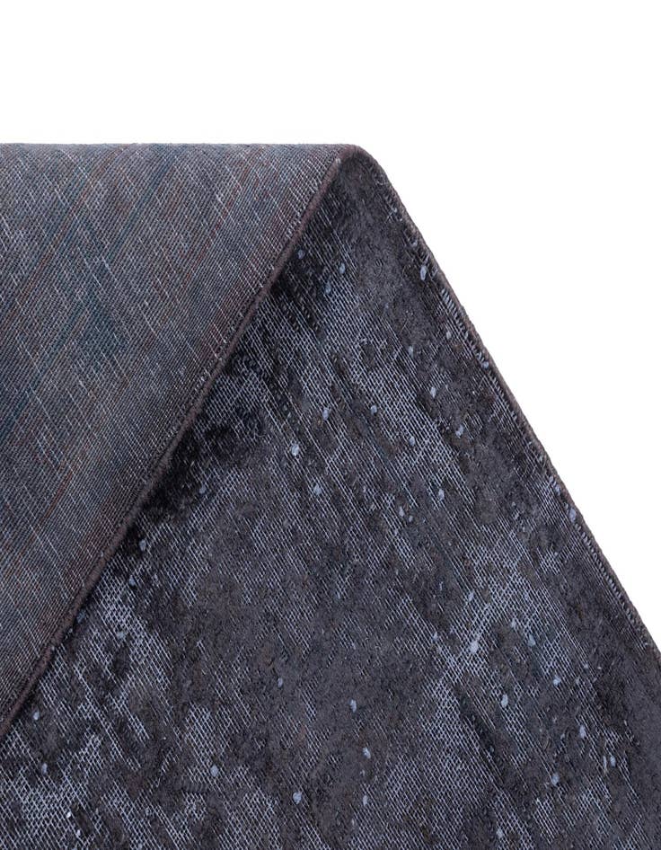 Detail image of  9' 11 x 12' 11 Vintage Royal Wool Rug