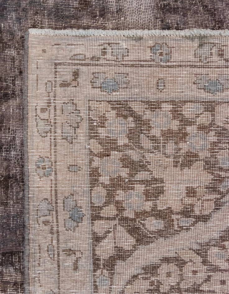 Detail image of  9' 4 x 12' 10 Vintage Royal Wool Rug
