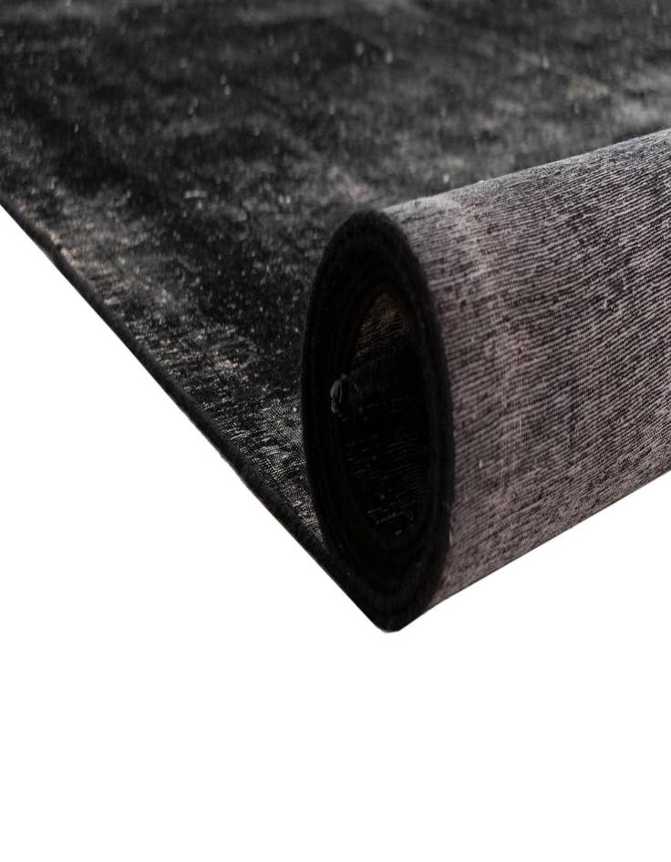 Detail image of  8' x 10' 5 Vintage Royal Wool Rug