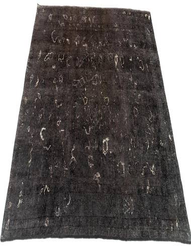 Detail image of  6' 2 x 9' 5 Vintage Royal Wool Rug