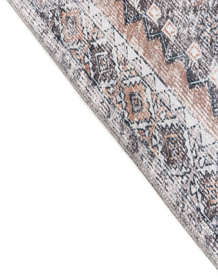 Detail image of  5' x 8' Yara Rug