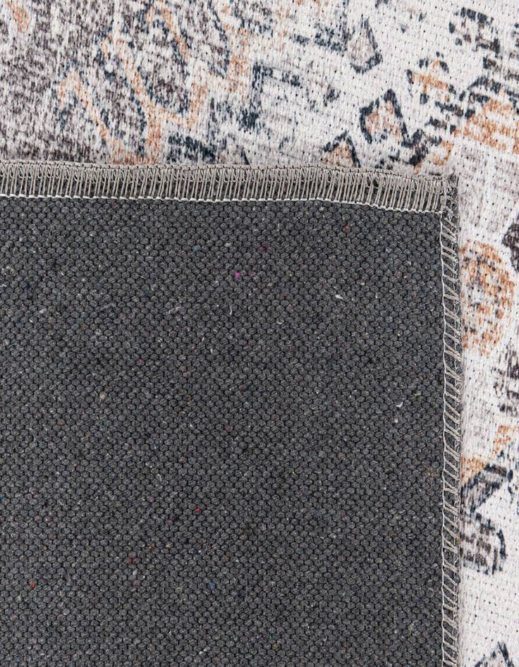 Detail image of  5' x 8' Yara Rug