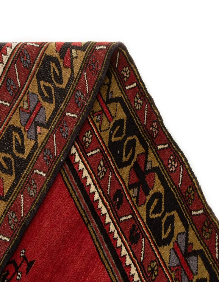 Detail image of  4' 6 x 8' Yuruk Rug