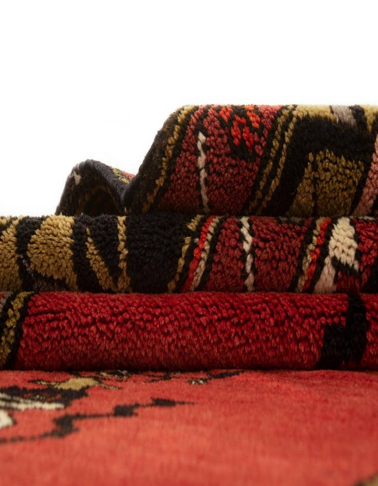 Detail image of  4' 6 x 8' Yuruk Rug