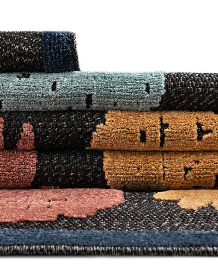 Detail image of  3' 3 x 3' 3  Washable Belize Indoor / Outdoor Round Rug